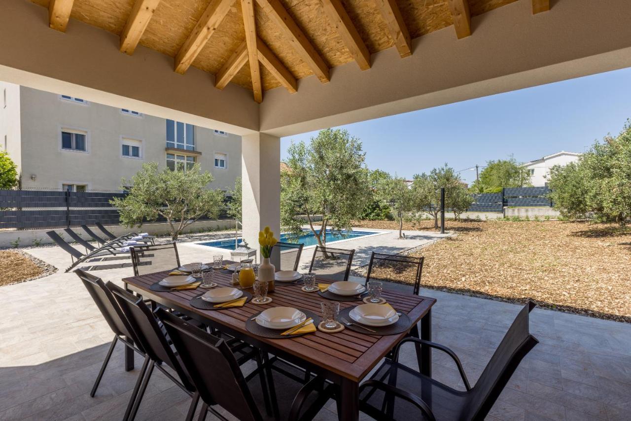 Villa Mamma Mia Каштела Екстер'єр фото
